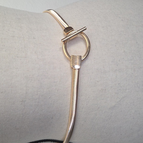 Gold Stretchy Belt With Circular Buckle PLEASE SEE PICTURES FOR IMPERFECTION. - Picture 4 of 6